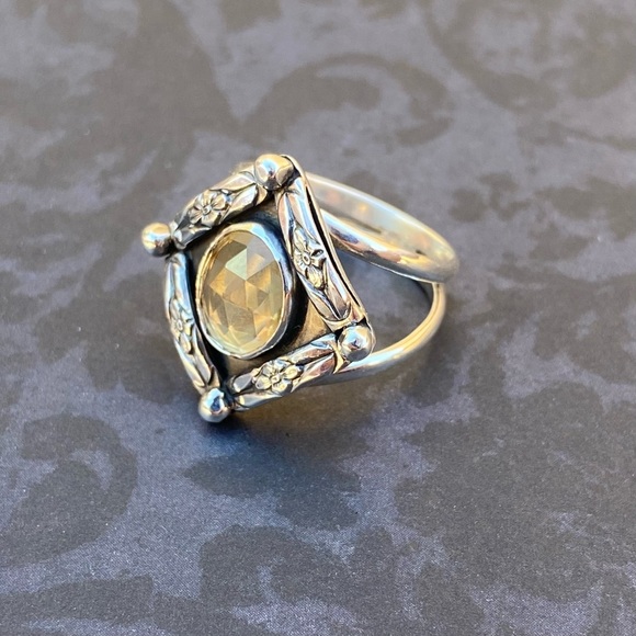 Artisan handmade Citrine ring - Picture 4 of 4
